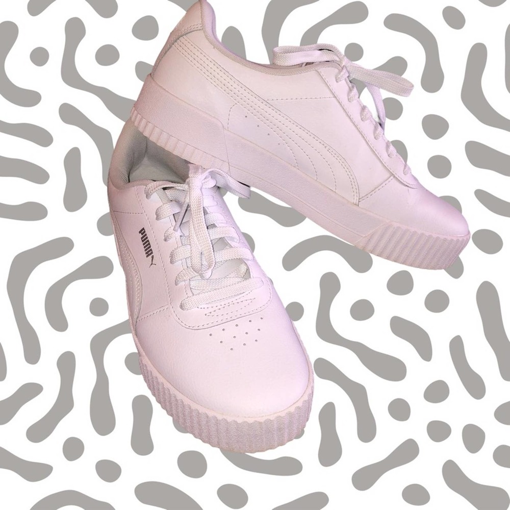 White Carina Puma Sneakers Women’s 10